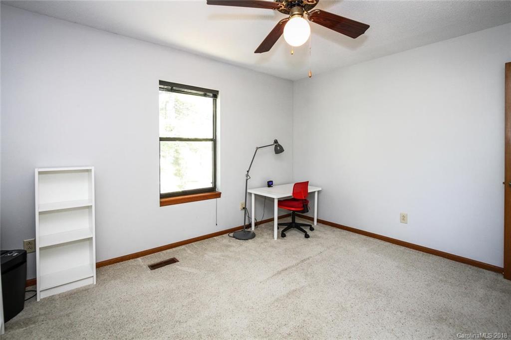 4215 Nevin Road Charlotte, NC 28269 - Photo 10 of 24 Gallery Image 10