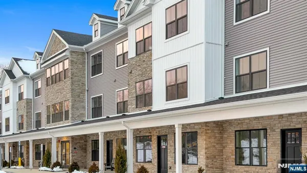 $699,900 | 107 Encampment Court, Towaco, NJ 07082