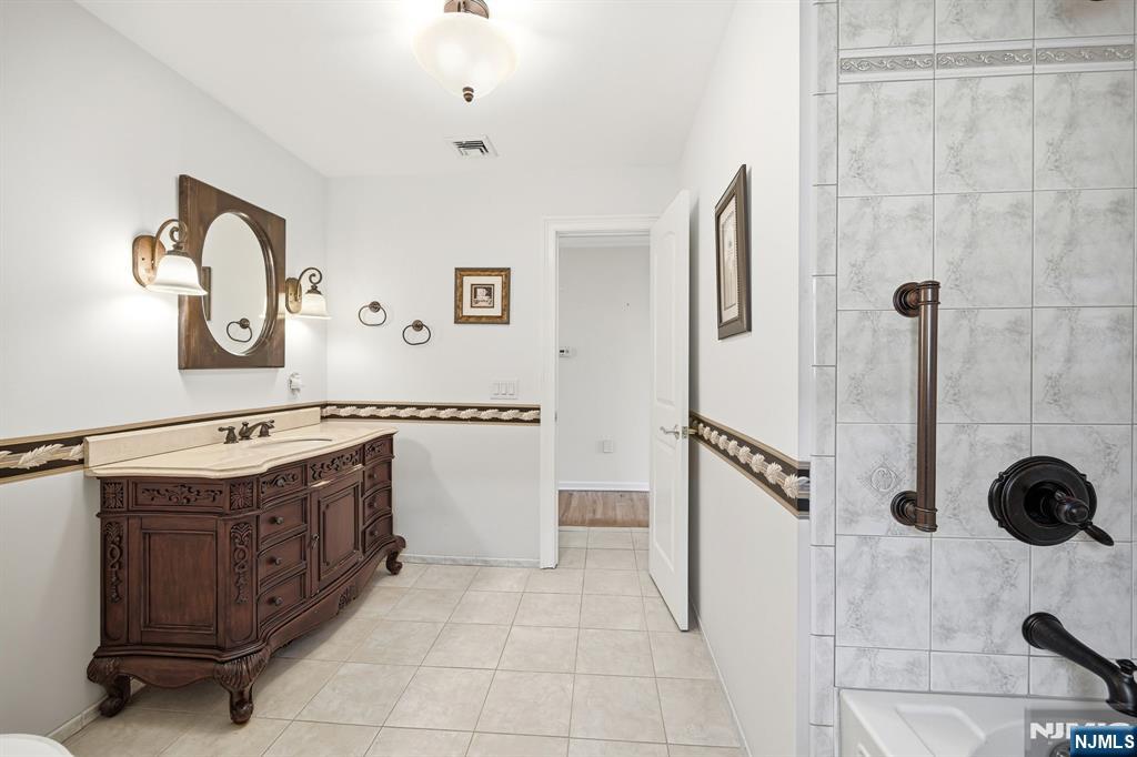 112 Hill Street Wood-Ridge, NJ 07075 - Photo 18 of 38