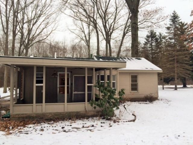 3951 Pier Road Benton Harbor, MI 49022 - Photo 24 of 28 IMG_8640 (2)