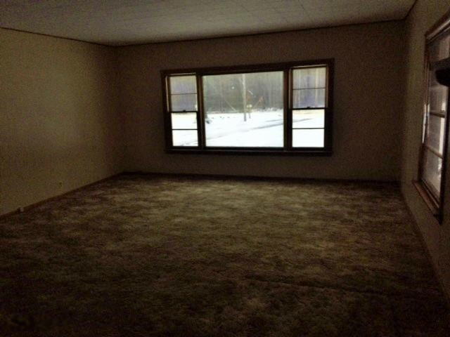 3951 Pier Road Benton Harbor, MI 49022 - Photo 7 of 28 IMG_8623 (2)