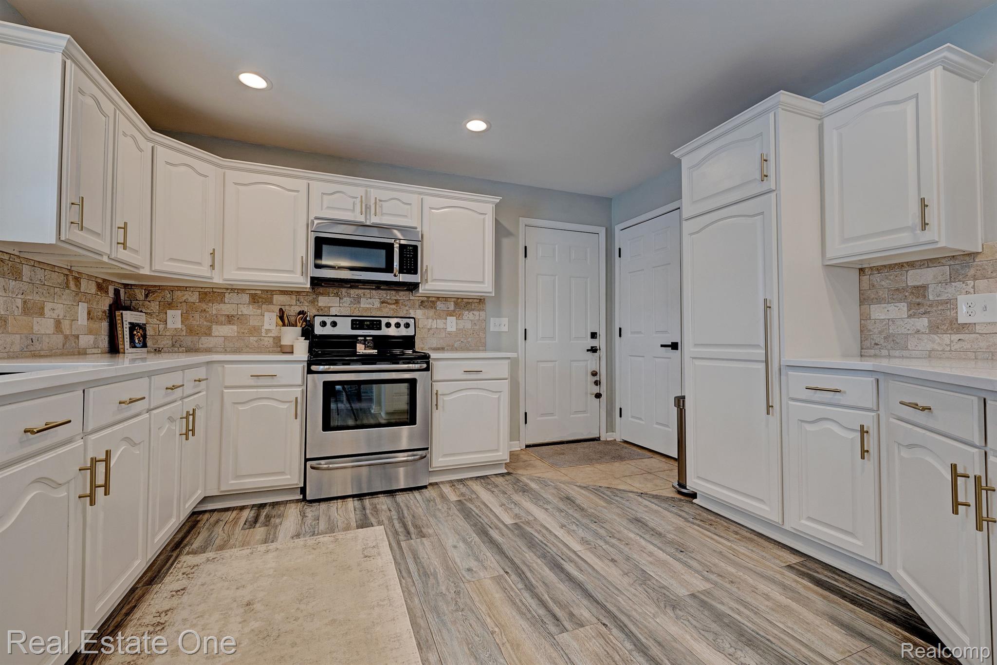 2330 Bullock Road Lapeer, MI 48446 - Photo 9 of 72 Gallery Image 9