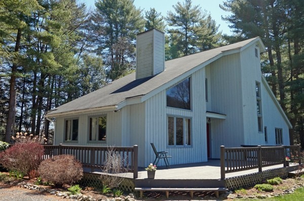 144 Wyben Road Westfield, MA 01085 - Photo 2 of 30 Gallery Image 2