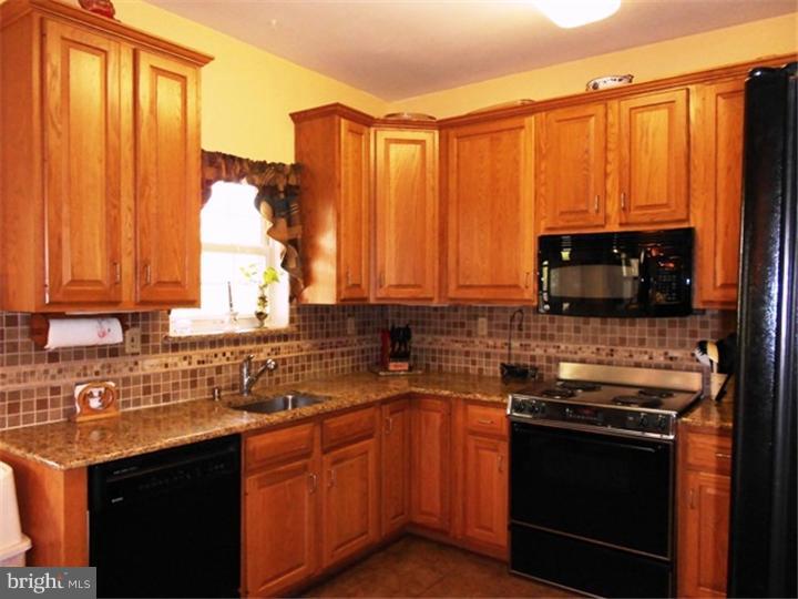 444 Sunny Ridge Road Gilbertsville, PA 19525 - Photo 5 of 24 Gallery Image 5