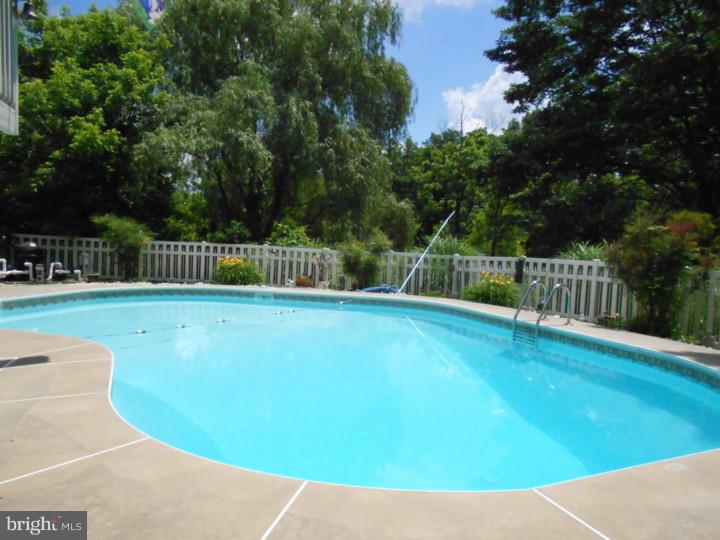444 Sunny Ridge Road Gilbertsville, PA 19525 - Photo 6 of 24 Gallery Image 6