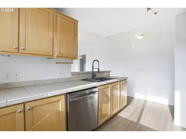 $295,000 | 790 Northwest 185th Avenue, Beaverton, OR 97006