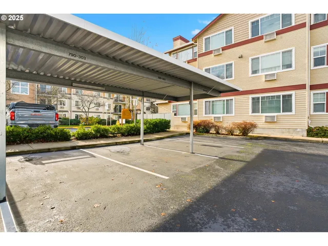 $295,000 | 790 Northwest 185th Avenue, Beaverton, OR 97006