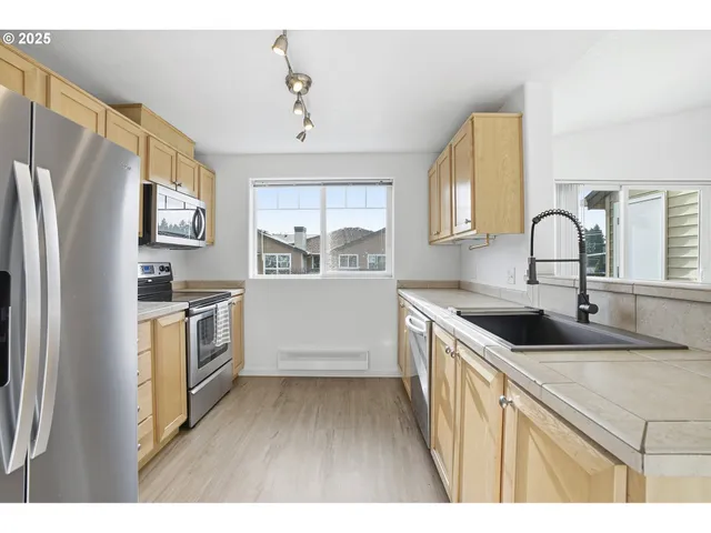 $295,000 | 790 Northwest 185th Avenue, Beaverton, OR 97006