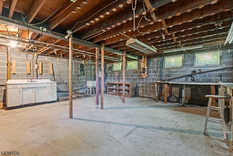 19 Yardley Road Mendham, NJ 07945 - Photo 37 of 41
