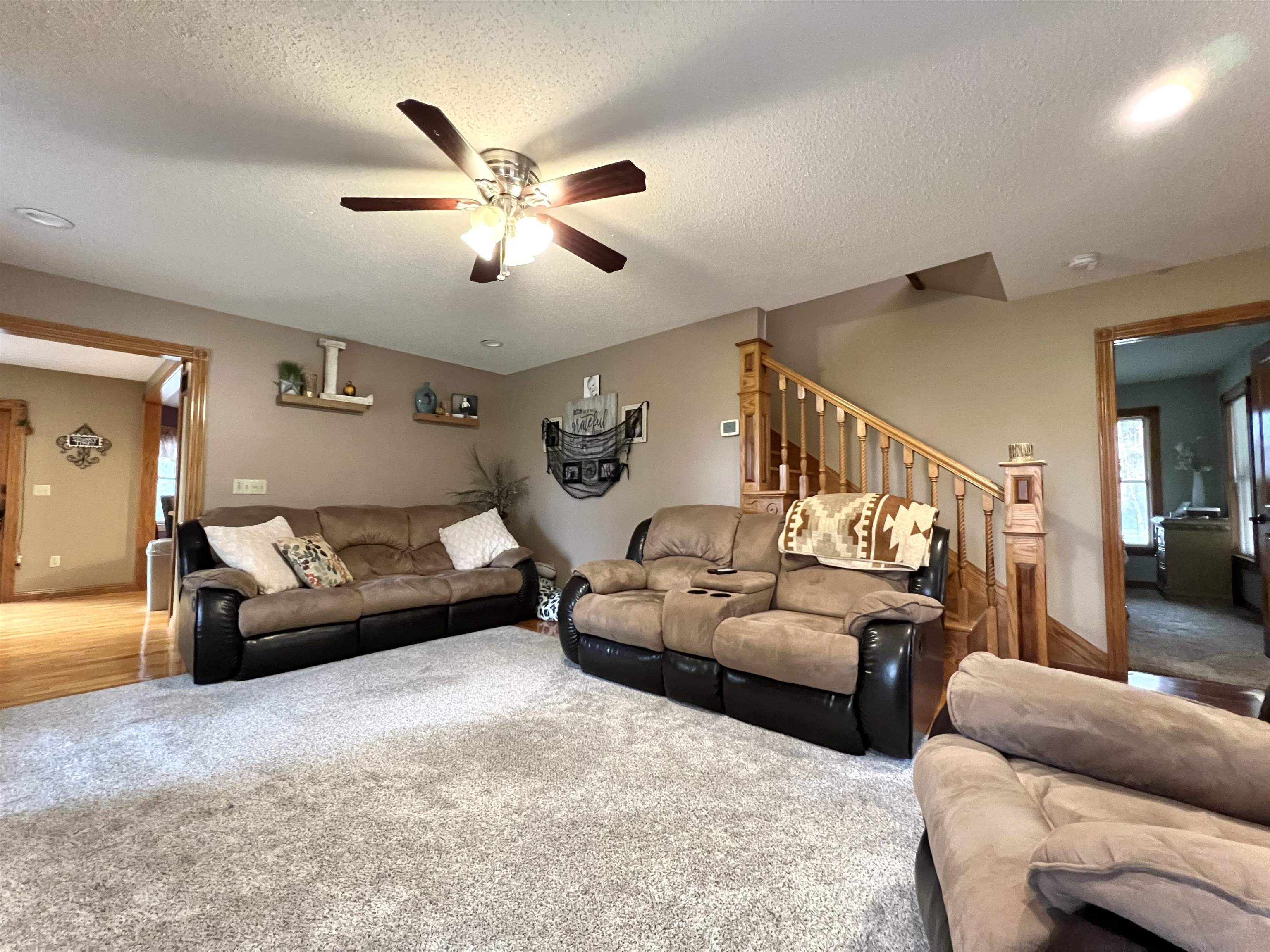 6520 Chesaning Road Chesaning, MI 48616 - Photo 4 of 99 50094758-3.JPG