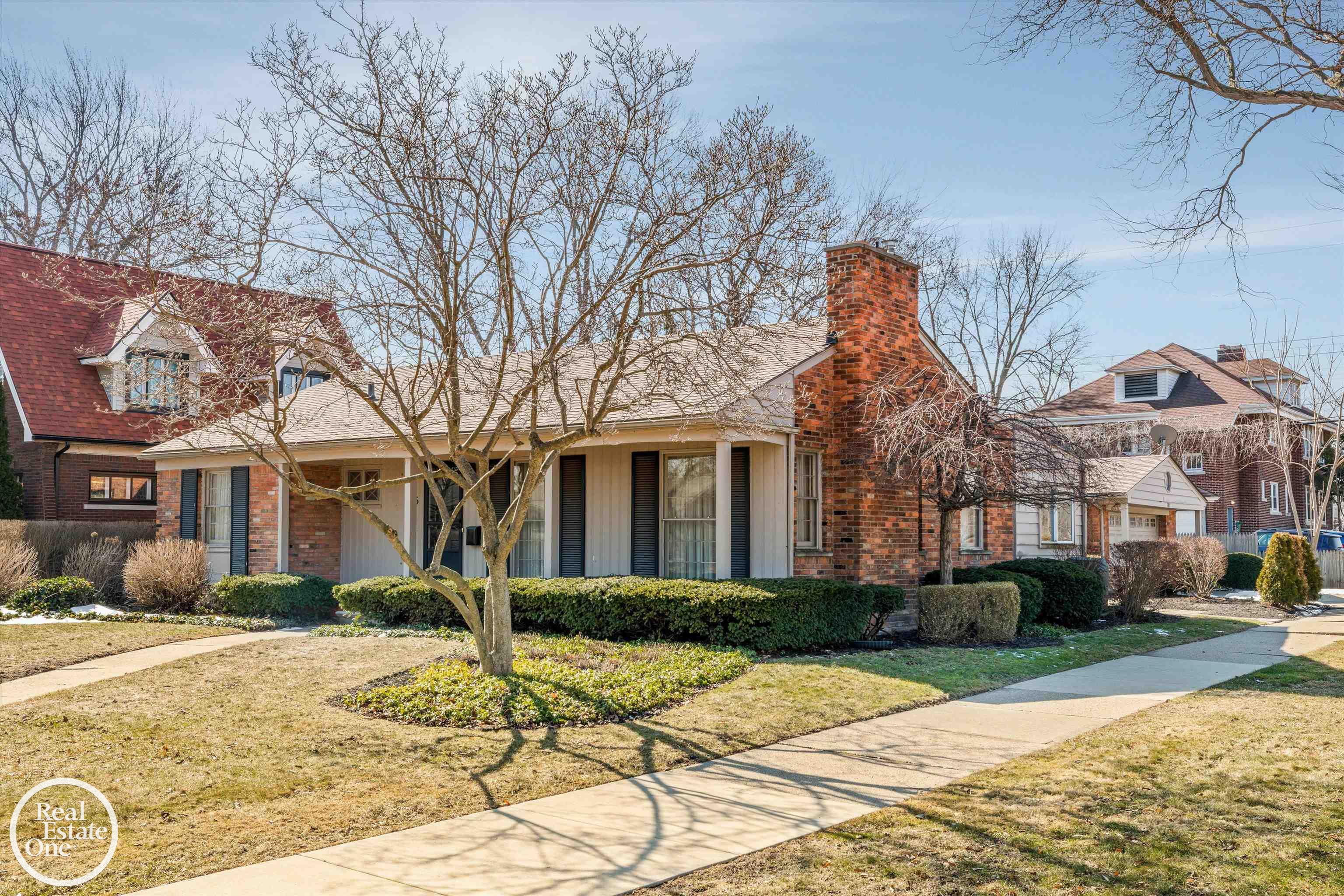 785 Barrington Road Grosse Pointe Park, MI 48215 - Photo 3 of 40