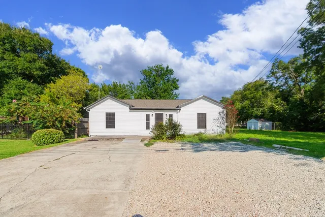 $175,000 | 2523 South Broadway Street, La Porte, TX 77571