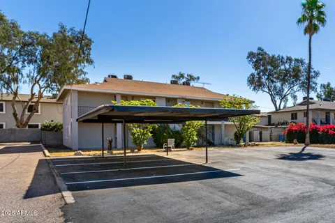 $879,000 | 17859 North 40th Street, Phoenix, AZ 85032