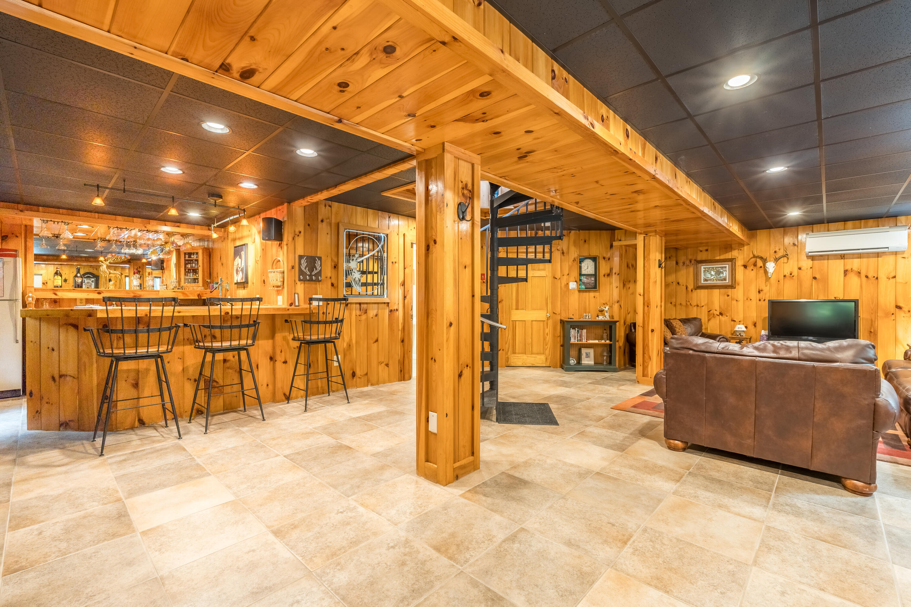 84 Loop Road Otisfield, ME 04270 - Photo 35 of 68 Family Room