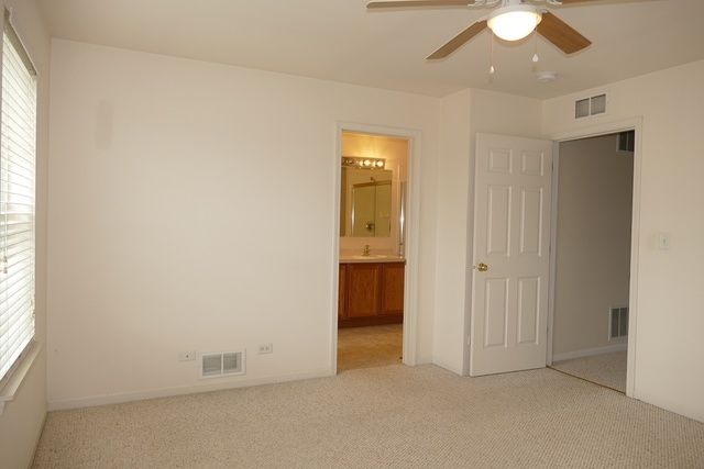 2486 Georgetown Circle, Unit 2486 Aurora, IL 60503 - Photo 7 of 14