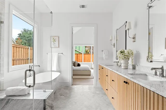 $2,498,000 | 6454 Kenwood Avenue, Dallas, TX 75214