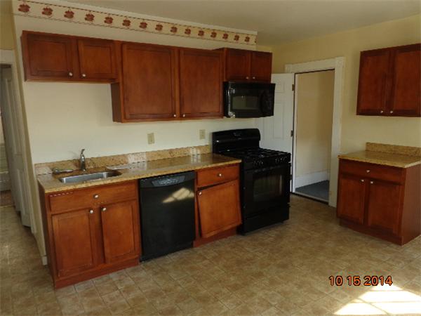 288 Rantoul Street Beverly, MA 01915 - Photo 6 of 11