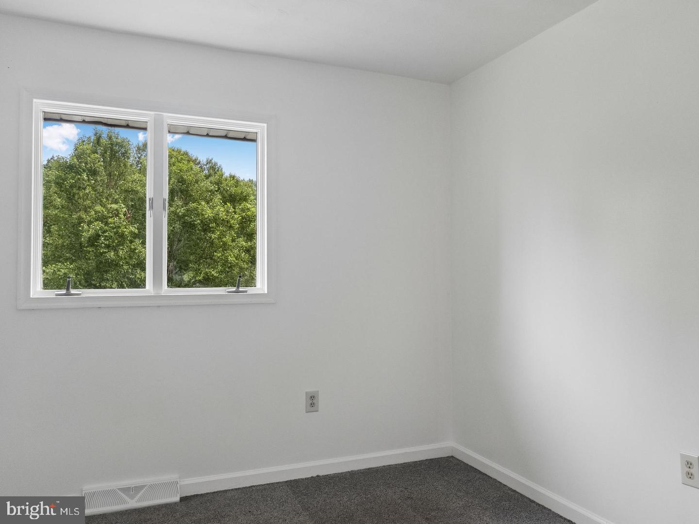 2210 Berkshire Road Lancaster, PA 17603 - Photo 16 of 29 Bedroom