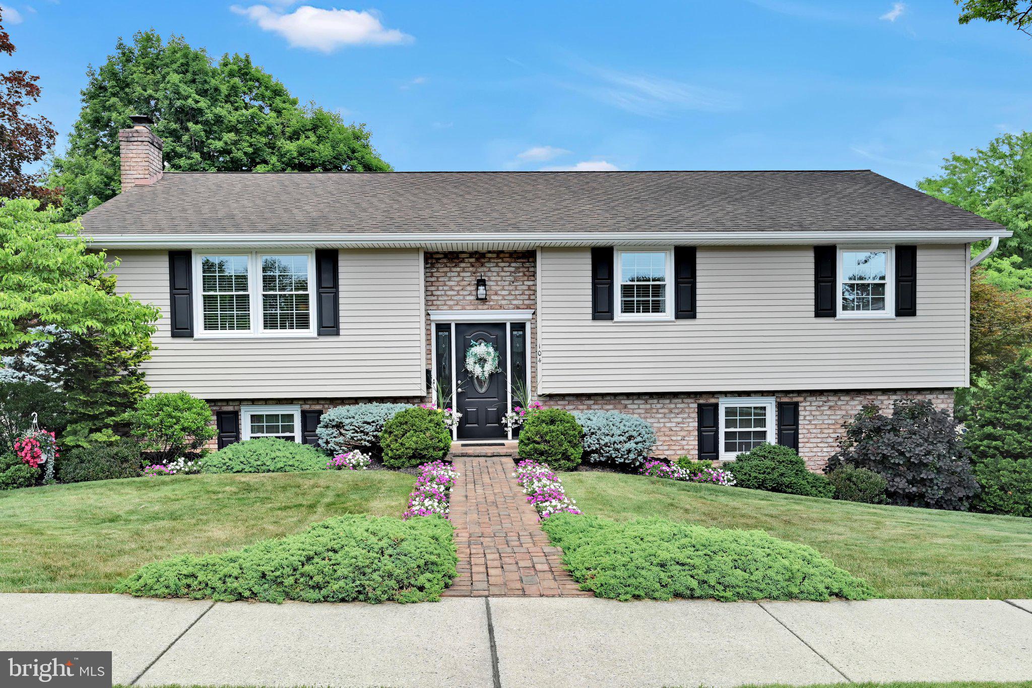 104 Julia Road Ephrata, PA 17522 - Photo 8 of 53 Exterior Front