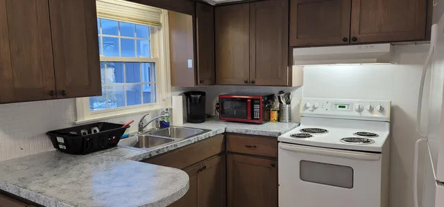 $265,000 | 1727-1729 Sunnyside Drive, Kalamazoo, MI 49048