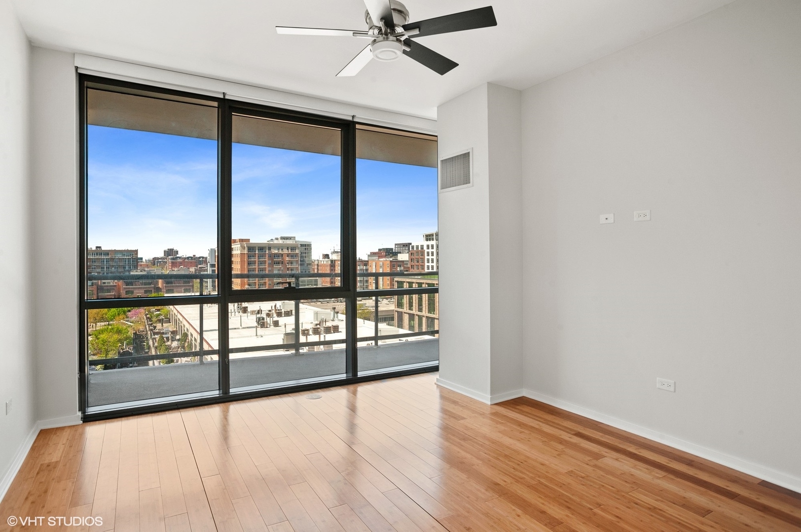 123 South Green Street, Unit 809B Chicago, IL 60607 - Photo 10 of 17