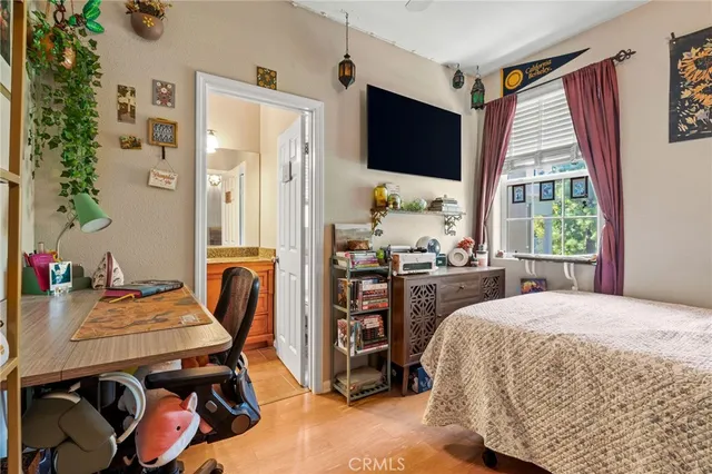 $699,999 | 24014 Bridgeport Lane, Unit 42, Valencia, CA 91355