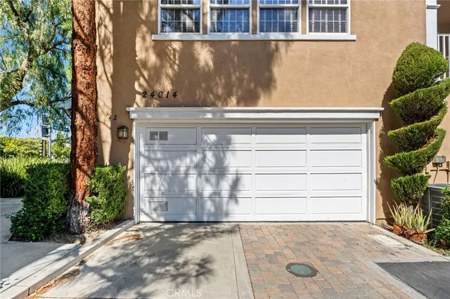 $699,999 | 24014 Bridgeport Lane, Unit 42, Valencia, CA 91355