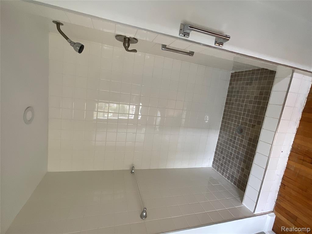 15763 Ashton Road Detroit, MI 48223 - Photo 21 of 43