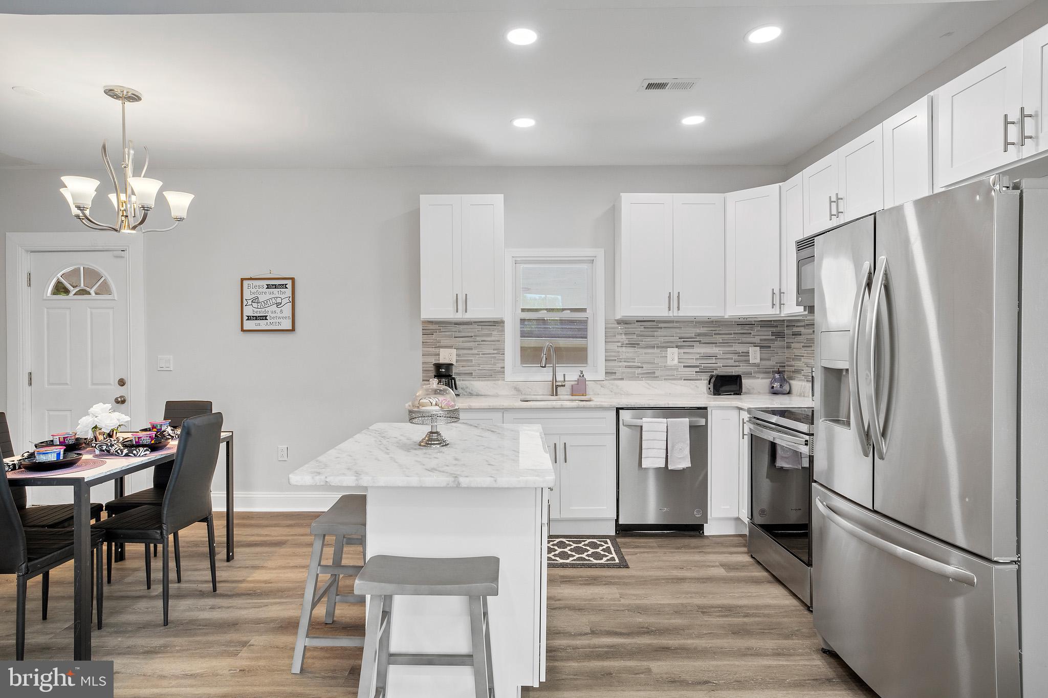 6907 Riverdale Road Lanham, MD 20706 - Photo 5 of 18 Kitchen/Dining ...