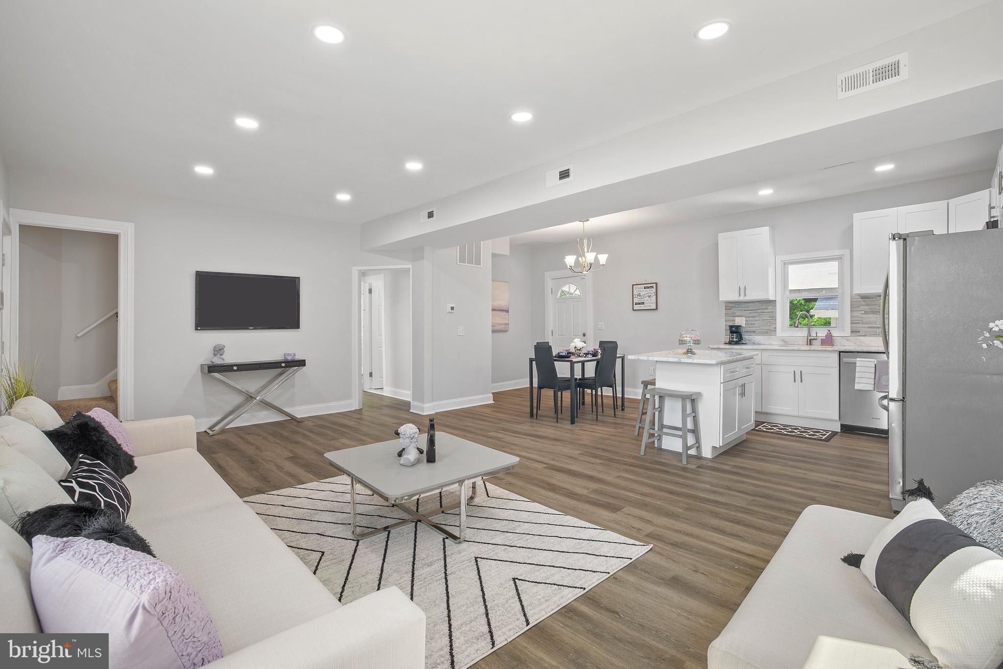 6907 Riverdale Road Lanham, MD 20706 - Photo 6 of 18 View from Living