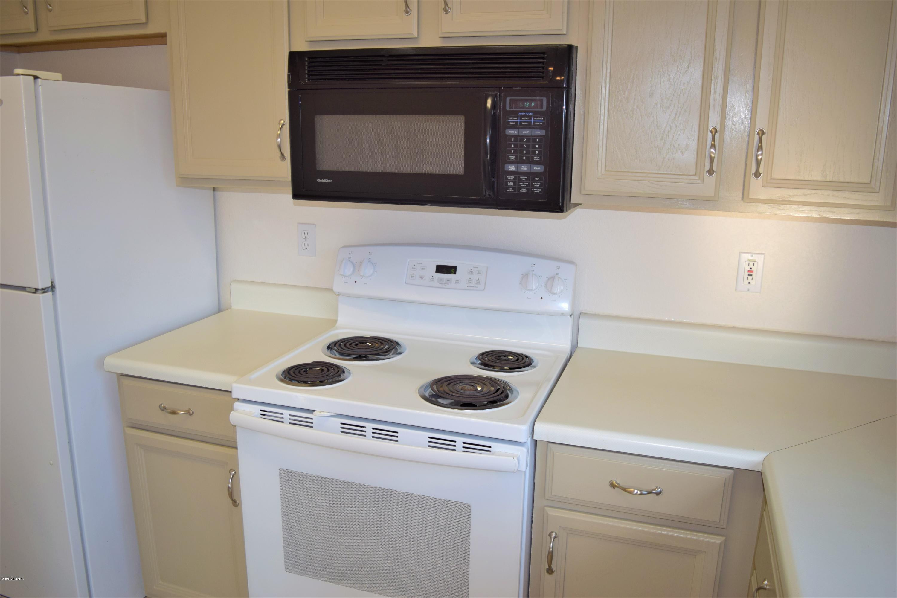 13323 East Butler Street Chandler, AZ 85225 - Photo 7 of 22 a utility room with dryer and washer