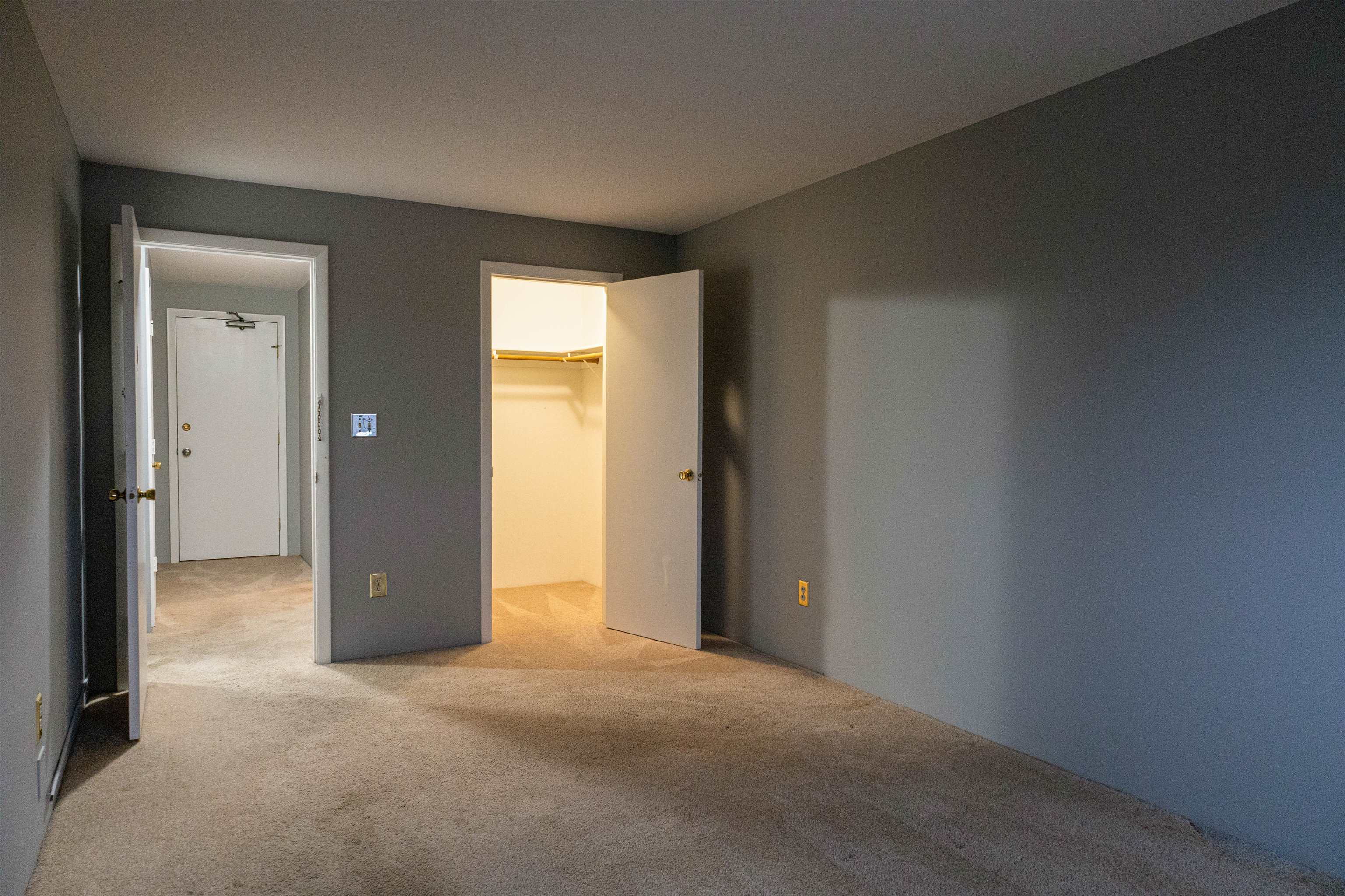 136 Mammoth Road, Unit 27 Hooksett, NH 03106 - Photo 9 of 12