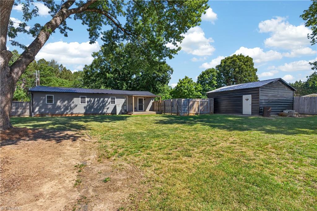 4306 Plainfield Road Sophia, NC 27350 - Photo 24 of 30