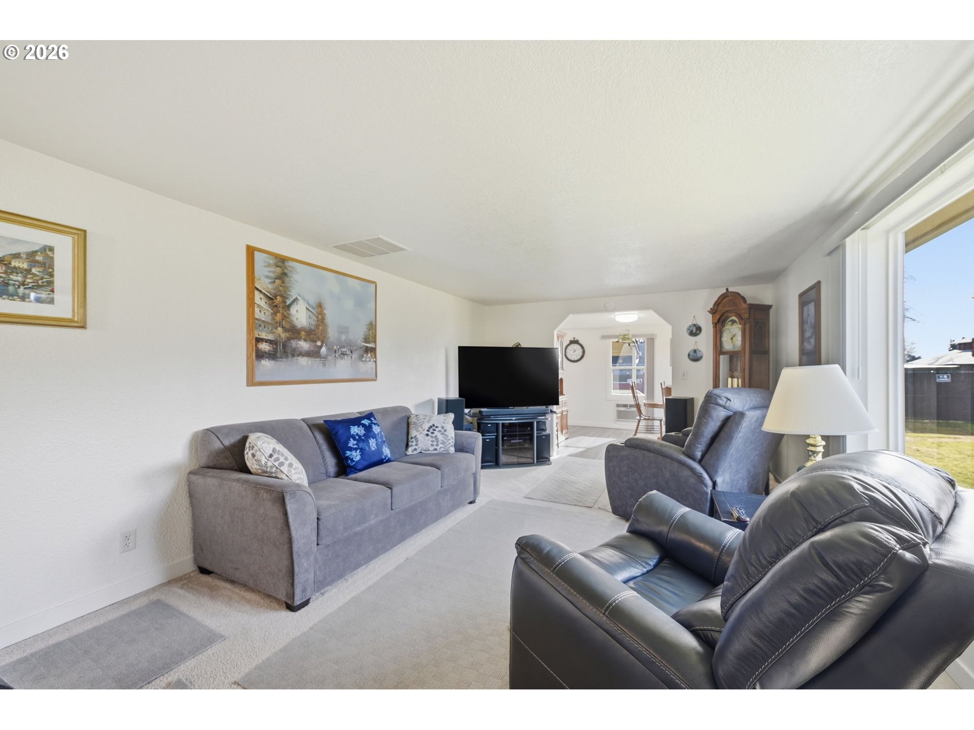 1540 Kalmia Street Junction City, OR 97448 - Photo 10 of 42