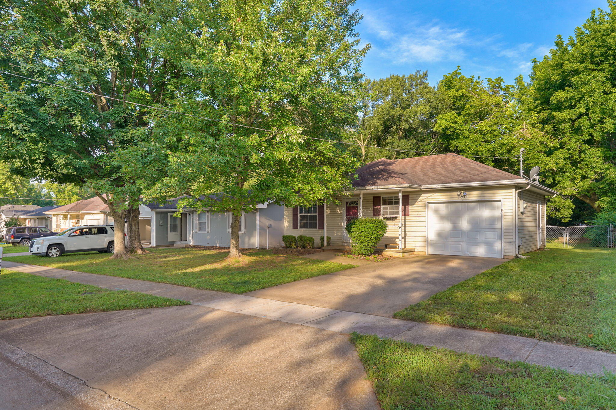 1053 South Colgate Avenue Springfield, MO 65802 - Photo 2 of 17 1053 S Colgate Ave-1