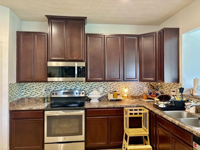 514 Reading Road Dayton, OH 45404 - Photo 13 of 25
