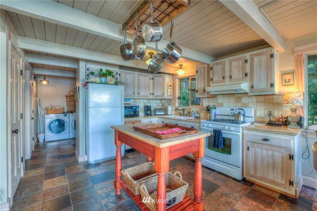 860 Olga Road Orcas Island, WA 98245 - Photo 14 of 25 Gallery Image 14