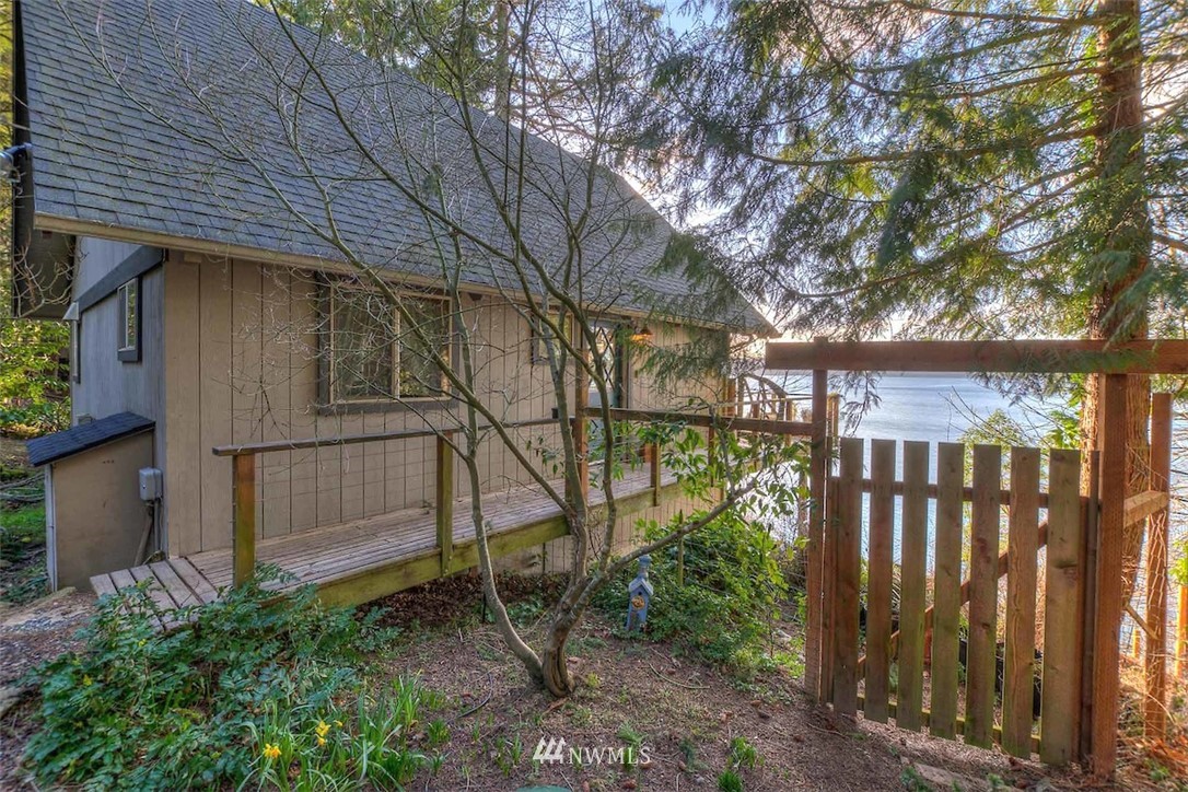 860 Olga Road Orcas Island, WA 98245 - Photo 9 of 25 Gallery Image 9