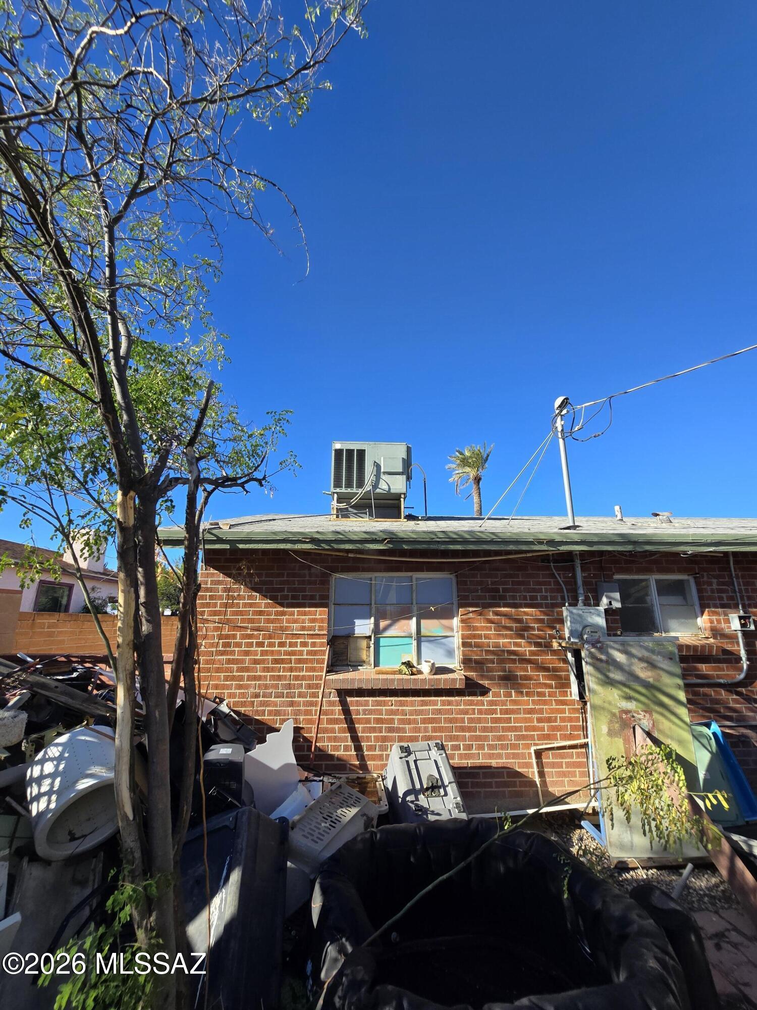 2252 East Grant Road Tucson, AZ 85719 - Photo 29 of 30 20261002_161840
