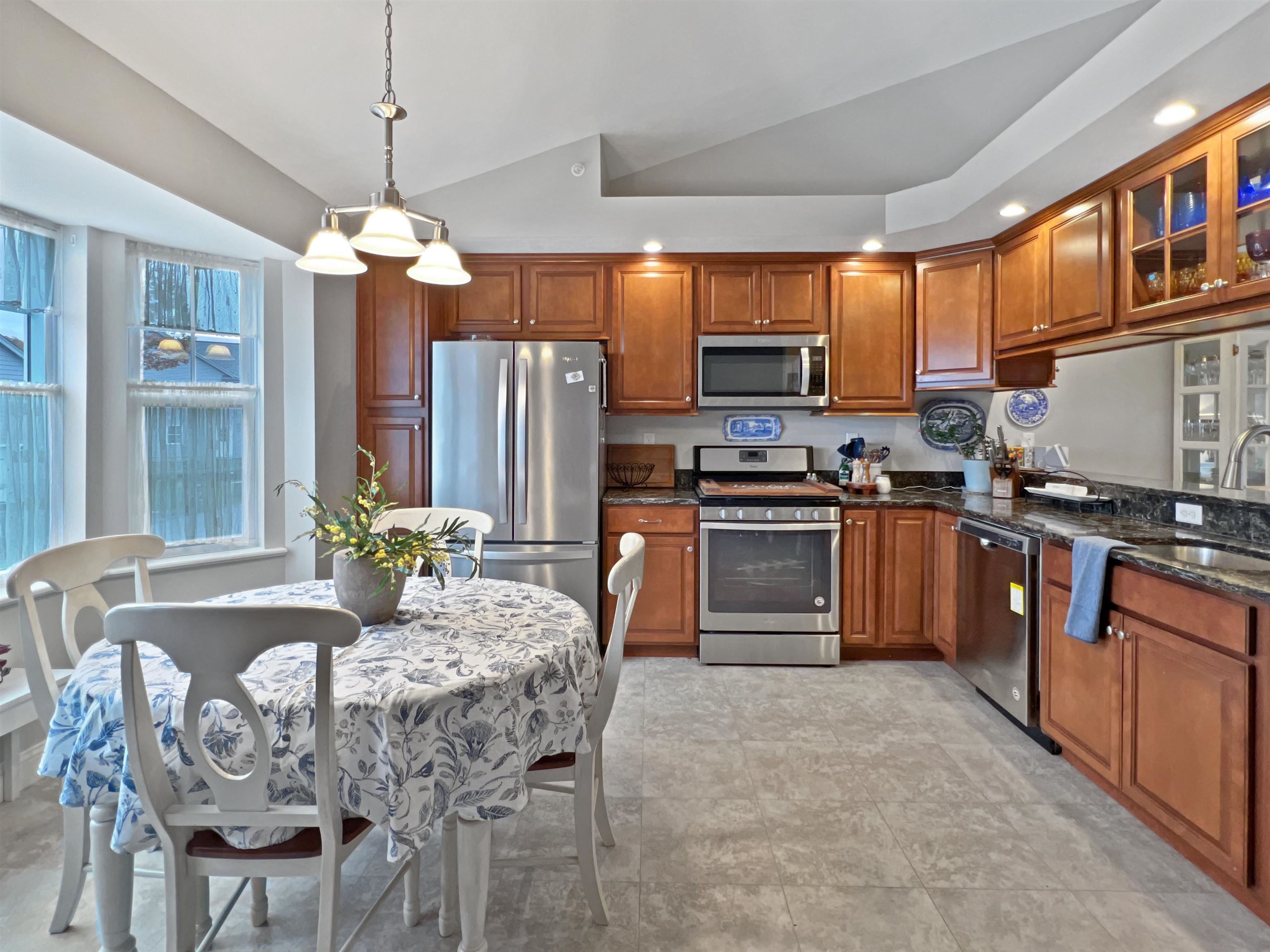 127 Cowbell Crossing Atkinson, NH 03811 - Photo 6 of 25