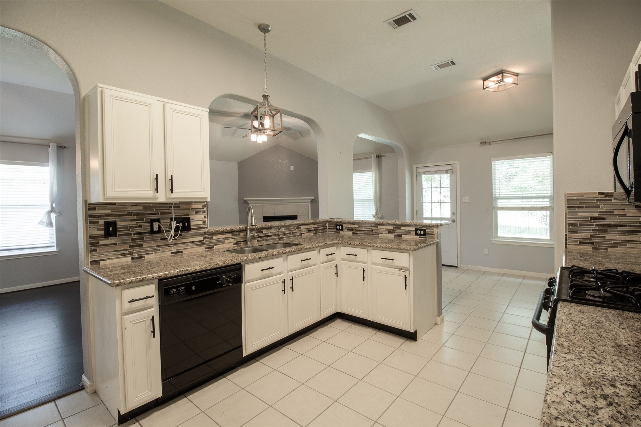 303 Burris Park Drive Spring, TX 77373 - Photo 19 of 45 kitchen