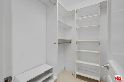 $9,500 | 132 South Maple Drive, Unit 201, Beverly Hills, CA 90212