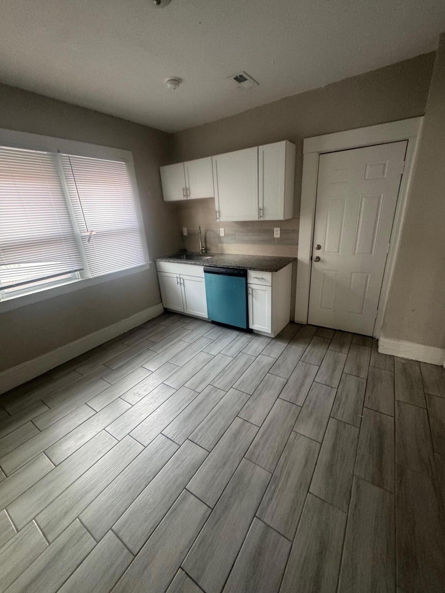 2925 Calvert Avenue Detroit, MI 48206 - Photo 5 of 9 IMG_0754