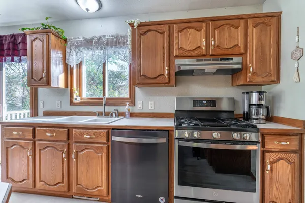 $524,900 | 33003 Co Highway 27, Erhard, MN 56534
