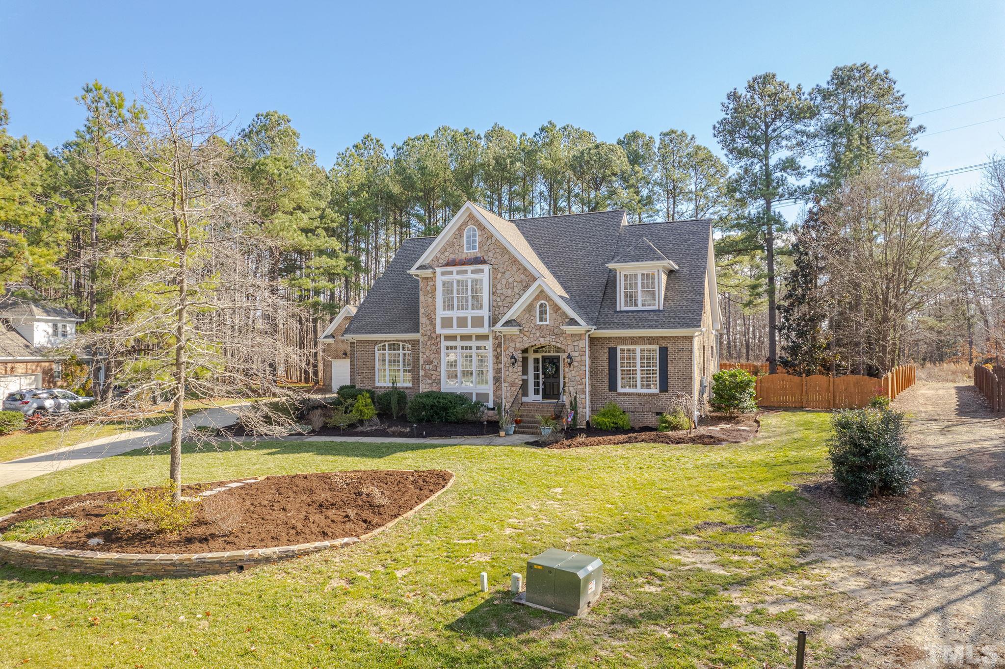7016 Trenton Ridge Court Raleigh, NC 27613 - Photo 3 of 60