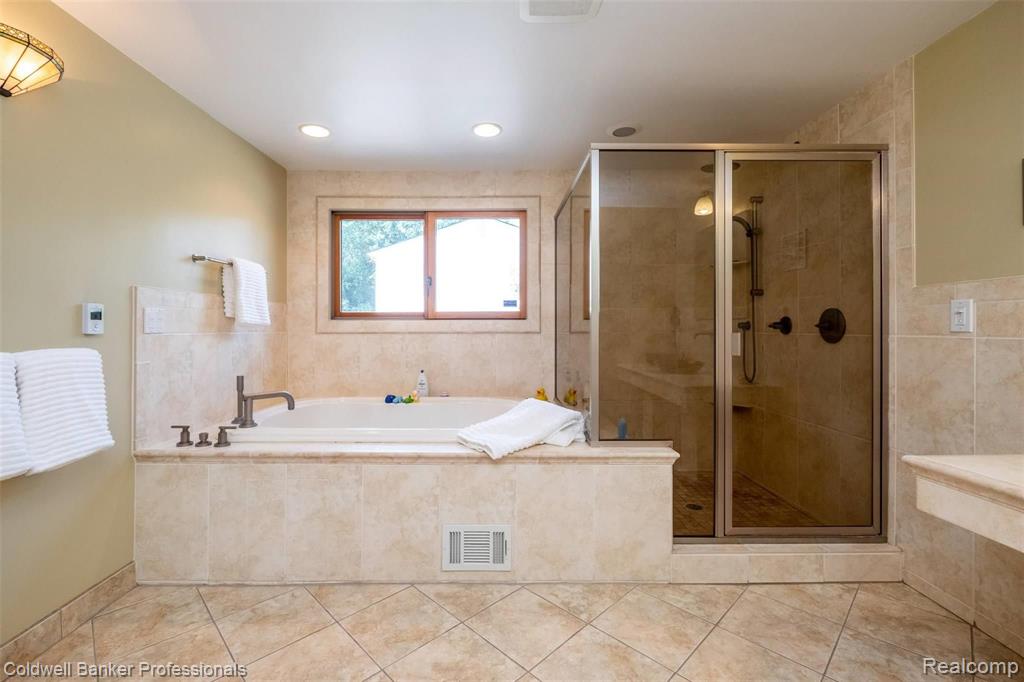 33669 York Ridge Street Farmington Hills, MI 48331 - Photo 39 of 46