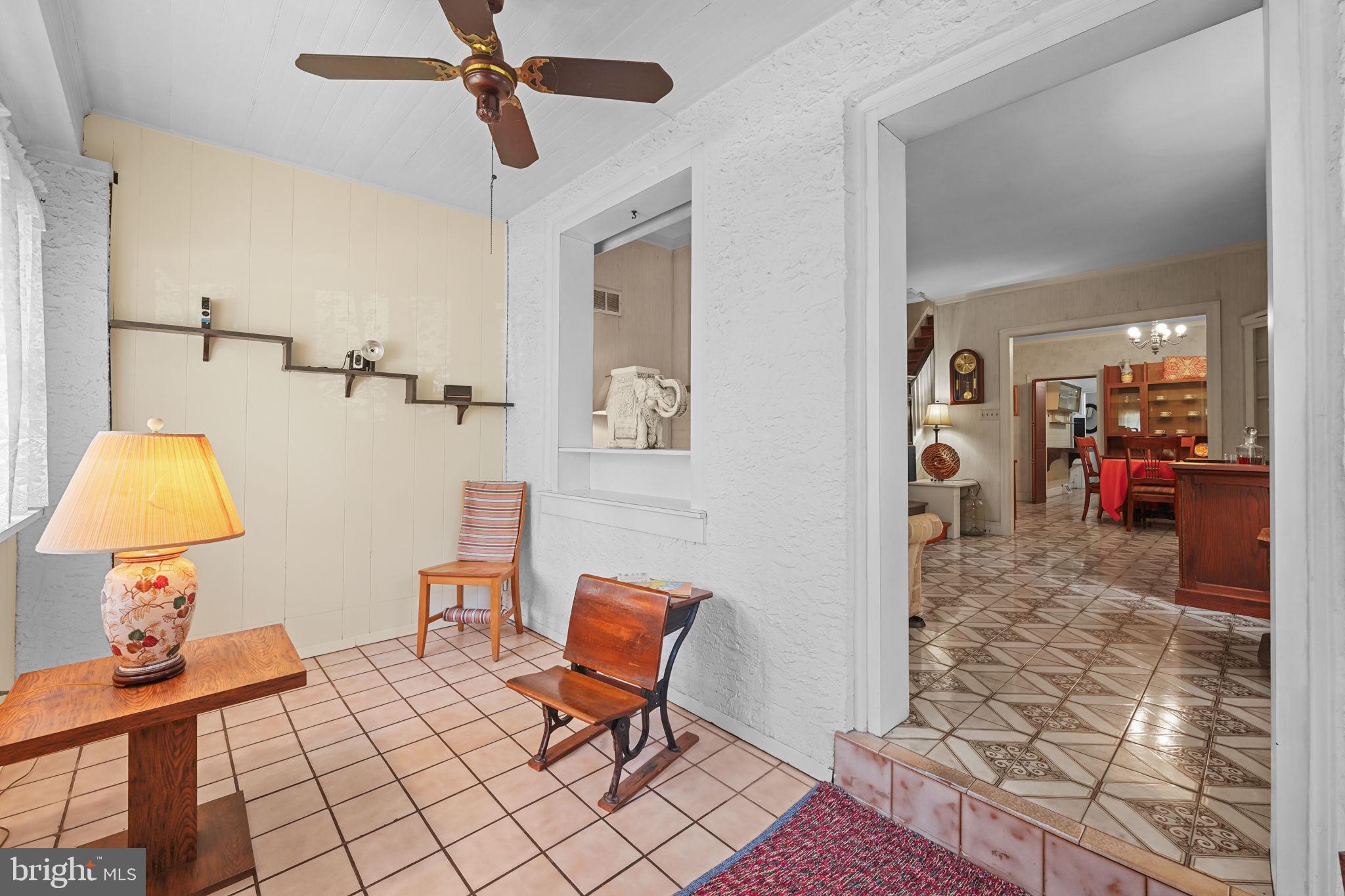 31 East Gravers Lane Philadelphia, PA 19118 - Photo 4 of 35 Enclosed Porch