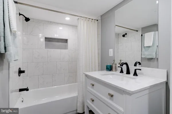 $2,300 | 3011 Pulaski Highway, Baltimore, MD 21224