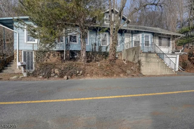 $350,000 | 62 Pine Brook Road, Lincoln Park, NJ 07035