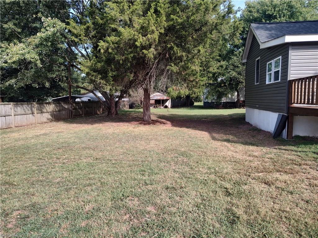 213 South Fieldcrest Road Eden, NC 27288 - Photo 15 of 18 Gallery Image 15